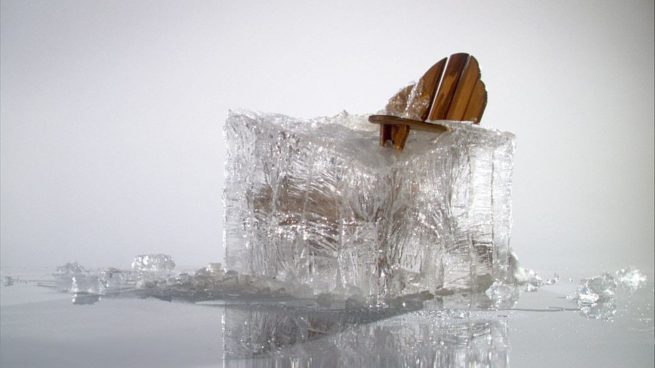 chair in ice gel